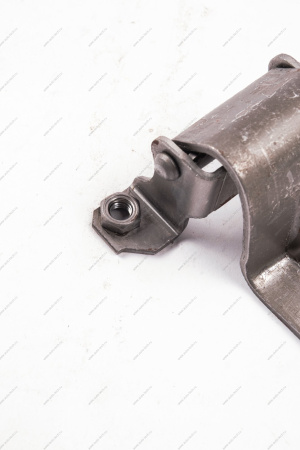 Петля ВАЗ-2121/21213/2131 капота 1 шт Lada LADA 21210-8407010-01