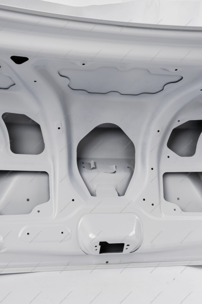 Крышка багажника (FL) LADA GRANTA 2018- (седан) 221 Ледниковый ( белый ) LADA 8450104268-221