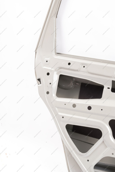 Дверь ВАЗ-2194/1117 задняя левая с брусом безопасности и прокладкой изоляционной (катафорезный грунт) Lada LADA 11170620001580