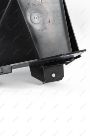 Щиток воздухонаправляющий нижний правый LADA Largus (FL) NEW Lada LADA 8450090774