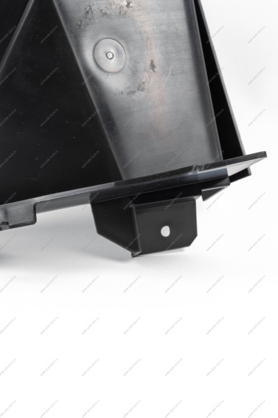 Щиток воздухонаправляющий нижний правый LADA Largus (FL) NEW Lada LADA 8450090774