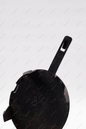 Заглушка окна переднего бампера LADA Largus/Лада Ларгус под буксир. крюк (под окраску) Lada LADA 8450000302