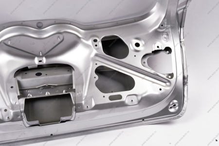 Дверь задка в цвет 691 Платина (Серебристый) LADA Vesta SW Cross FL (универсал) Lada LADA 8450013788-691