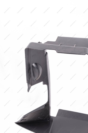 Щиток радиатора (дефлектор) на авто без кондиц. LADA Vesta Lada LADA 8450030226