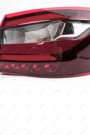 Фонарь задний наружный правый светодиодный LADA Vesta FL Россия Россия 8450040002