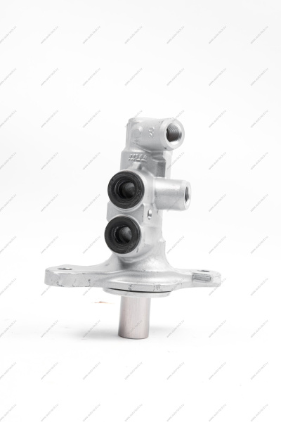 Цилиндр LADA XRAY главный тормозов Renault RENAULT 460111938R