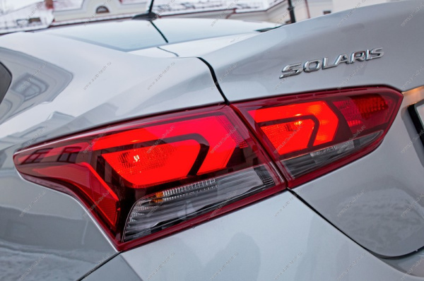 Фонарь внешний правый HYUNDAI Solaris с 2017 Hyundai Hyundai/KIA 92402H5000