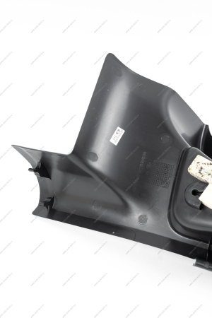 Облицовка Lada Vesta порога пола задняя правая (внутр.) (пластик) Lada LADA 8450031598