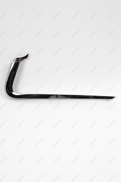 Молдинг LADA Vesta/Веста переднего бампера верхний правый хром Lada LADA 8450031564