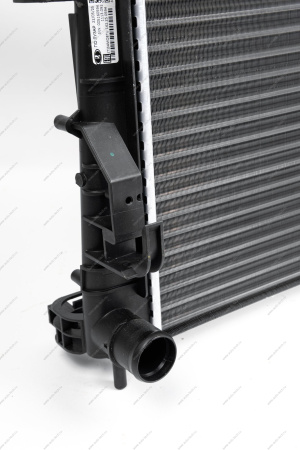 Радиатор охлаждения RENAULT Duster/Рено Дастер 2015- Renault RENAULT 214100078R