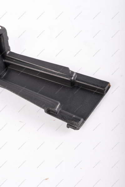 Вставка монтажного блока реле и предохранителей LADA Largus (замок) Renault LADA 243507049R