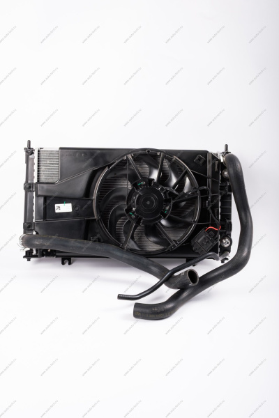 Радиатор охлаждения ВАЗ-2190/Datsun с 2015- + рад.конд.с эл.вент. и патрубками АКПП в сборе нов.обр. Lada LADA 21901130000814