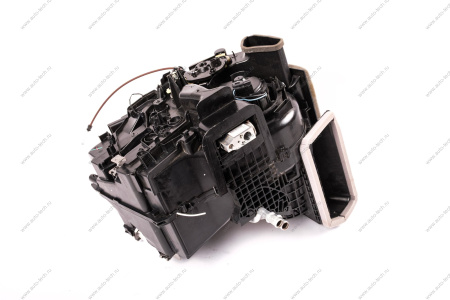 Модуль отопления, вентиляции и кондиционирования с рециркуляцией, с механическим (тросовым) приводом управления COMFORT Lada Vesta NG ( VALEO) Lada LADA 8450032252