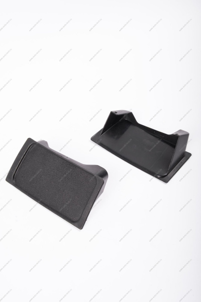 Заглушка противотуманной фары ВАЗ-2110 правая+левая к-т Lada LADA 21110-2803102+03