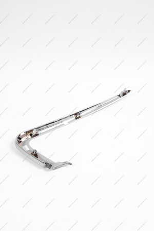 Молдинг LADA Vesta/Веста переднего бампера верхний правый хром Lada LADA 8450031564