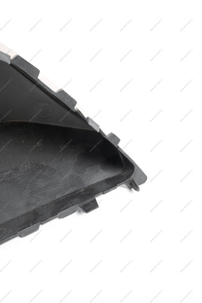 Щиток переднего бампера нижний LADA Largus/Лада Ларгус правый (раструб) воздухонаправляющий Lada LADA 8450000425