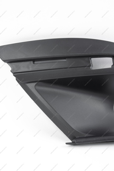 Облицовка переднего бампера под противотуманную фару левая (FL) LADA GRANTA 2018- Lada LADA 8450100967