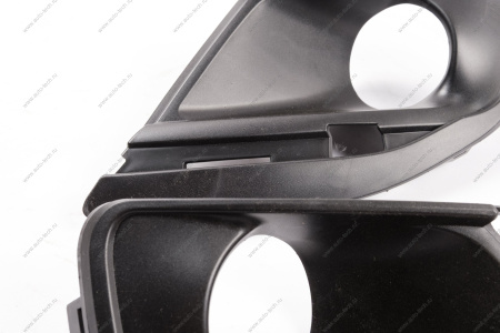 Облицовка переднего бампера под противотуманную фару правая +левая (FL) LADA GRANTA 2018 Кампласт КАМПЛАСТ-Т ООО г. Тольятти 8450100966+67