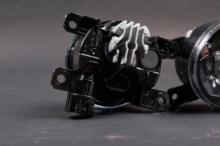 Фара противотуманная левая +правая LЕD (с подсветкой поворота) LADA Vesta NG к-т (в упаковке VALEO) Китай Китай 8450047257+8450047256