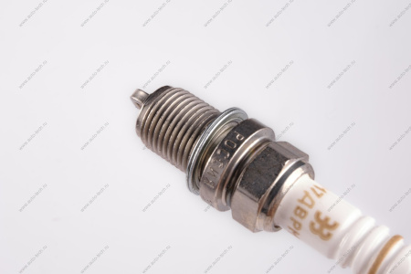 Свеча зажигания LADA Vesta ( АУ-17ДВРМ 1 шт. (фирм. упак. ORIGINAL) (Bosch) Lada LADA 21120370701000