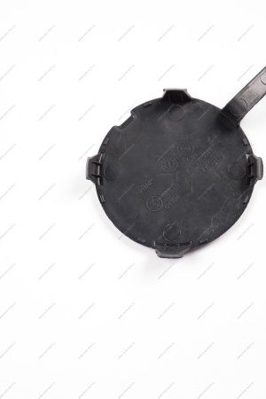 Заглушка окна переднего бампера LADA Largus/Лада Ларгус под буксир. крюк.191 крашеная Lada LADA 8450000302-191