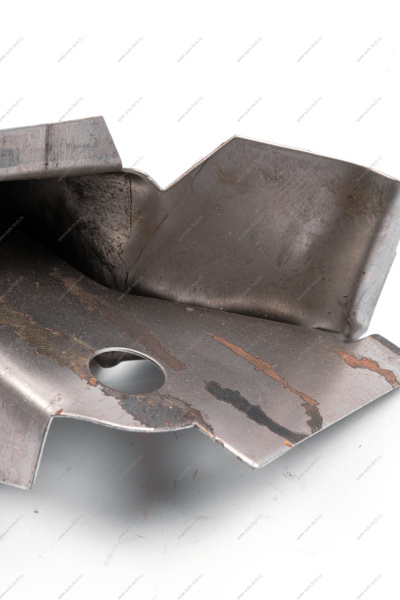 Усилитель переднего лонжерона ВАЗ-2108 правый наруж. (перед часть с гайкой) Тольятти Тольятти 21080840331463