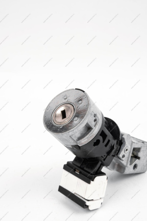 Замок зажигания ( 2 ключа, с 1-й личинкой ) LADA Largus (FL) NEW (универсал) Lada LADA 8450091825