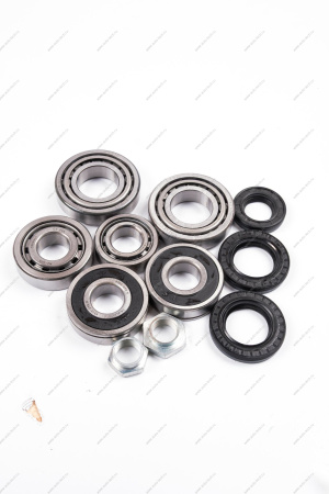 Ремкомплект КПП (5 ступ.) полный для а/м Лада Vesta (15-)/Kalina II (13-) (6 подшип +3 сальн+ 2 гайки) к-т Trialli TRIALLI CTS790