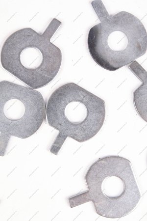 Шайба ВАЗ-2101 стопорная болта крепления звездочки распредвала Lada LADA 21010-1006022-00 Шайба ВАЗ-2101 стопорная болта крепления звездочки распредвала Lada LADA 21010-1006022-00