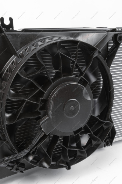 Радиатор охлаждения ВАЗ-2190/daтsun + рад.конд. с эл. вент.(1 спереди+1 сзади) до 2015 г. МКПП в сборе (HALLA) Lada LADA 21900130000811