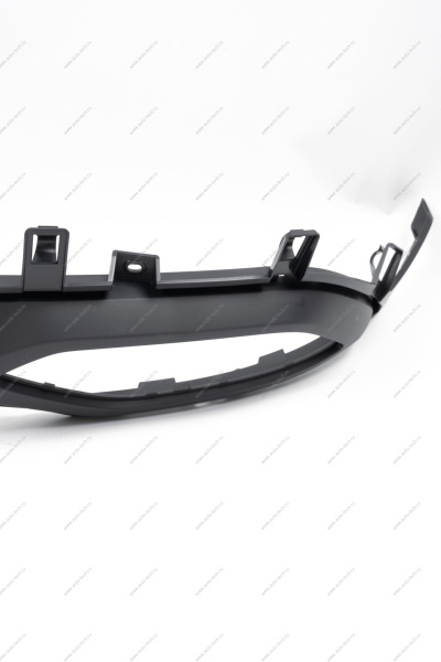 Накладка заднего бампера нижняя LADA Vesta FL Lada LADA 8450040068