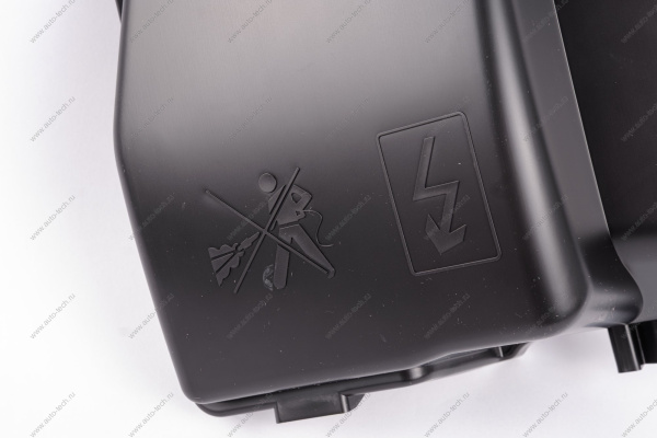 Крышка LADA Vesta/Веста блока реле и предохранителей Renault RENAULT 243825499R