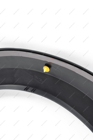 Облицовка переднего крыла левая ( с клипсами и клеющей лентой) Lada Largus Cross до 2021г Lada LADA 8450009375