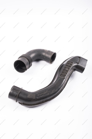 Патрубок воздушного фильтра (пластик) Lada XRAY Renault LADA 165555731R