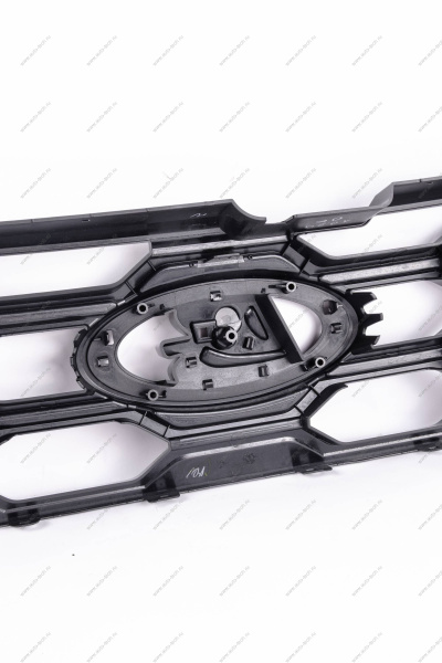 Решетка переднего бампера средняя LADA Vesta SW Cross NG Lada LADA 8450042842 Решетка переднего бампера средняя LADA Vesta SW Cross NG Lada LADA 8450042842