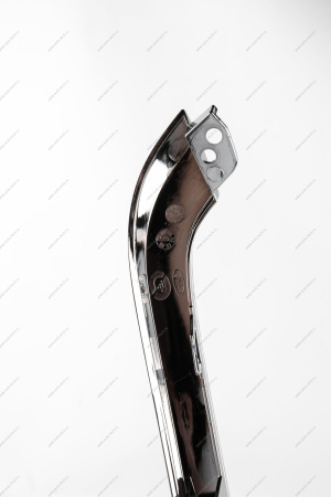 Молдинг переднего бампера нижний правый (FL) LADA GRANTA 2018- Lada LADA 8450100992