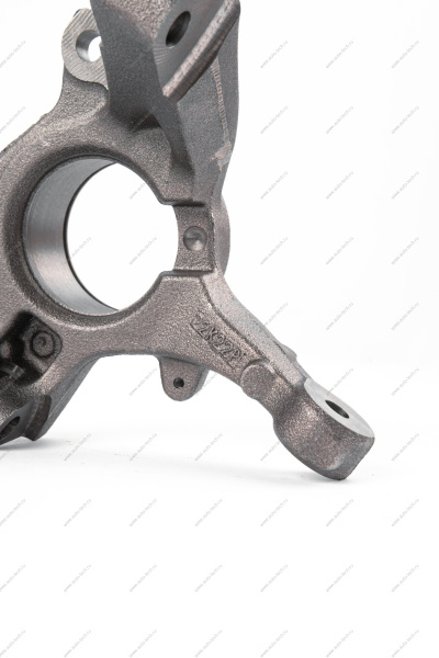 Кулак LADA Largus поворотный правый с АБС (100) нов.обр. под болт D10мм Renault RENAULT 400148687R