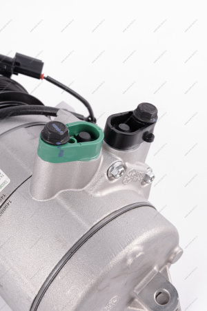 Компрессор ВАЗ-2170 кондиционера с муфтой в сборе Lada LADA 21700811101200