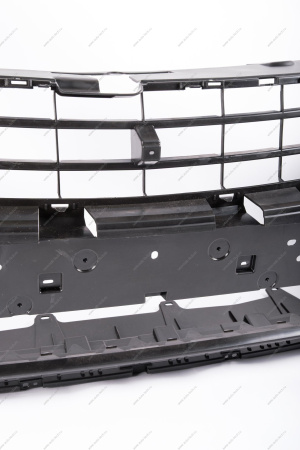 Бампер передний неокрашенный без отверстий под датчики системы парковки ( под покраску) LADA Vesta NG Lada LADA 8450040054