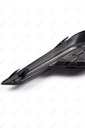 Заглушка ПТФ правая LADA Vesta SW Cross FL Lada LADA 8450041567