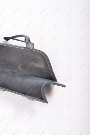 Крышка окна под переднюю буксирную проушину Lada Vesta SW Cross крашенная 496 Фантом (серо-голубой) Lada LADA 8450031005-496