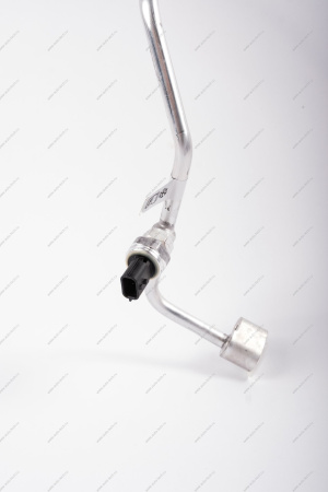 Трубопровод конденсатора (с датчиком 921366801R) (задний) LADA XRAY/Largus FL Lada LADA 8450020646