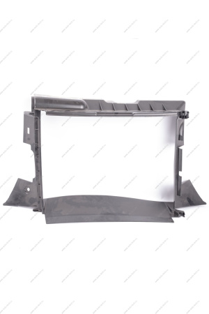 Щиток радиатора (дефлектор) на авто без кондиц. LADA Vesta Lada LADA 8450030226