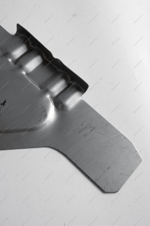 Поддомкратник ВАЗ-2110 передний левый ( 0,7 мм) Kamaz KAMAZ 21100-5101057-63