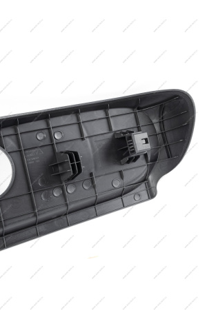 Облицовка левого сидения наружняя 1-го ряда (с высотной регулировкой) Lada Vesta Lada LADA 8450102191