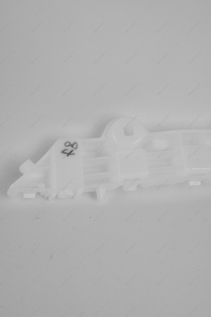 Кронштейн крепления переднего бампера правый ( необходимы заклепки 2шт 7703072424/7705096011) LADA Largus (FL) NEW Lada LADA 8450090772