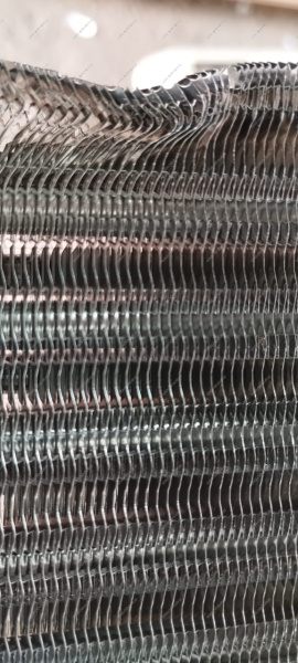 РОЗНИЦА Радиатор новый охлаждения RENAULT Duster 2015-/LADA Vesta/XRAY ( Незначительный загиб ламелей в двух местах) Renault RENAULT 214108042R