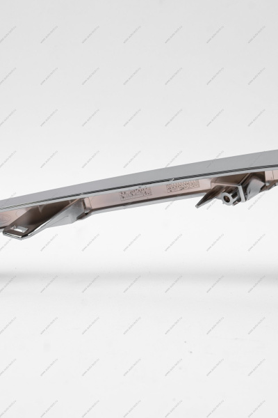 Молдинг переднего бампера нижний правый Lada Vesta SW Cross Lada LADA 8450031002