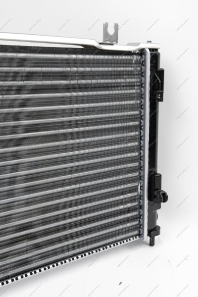 Радиатор охлаждения ВАЗ-2190/Datsun 2015- АКПП нов.обр . Gamma GAMMA GMRCL2194