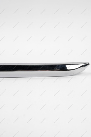 Молдинг переднего бампера верхний правый (хром) LADA Vesta FL/ Vesta SW Cross FL Россия Россия 8450040050